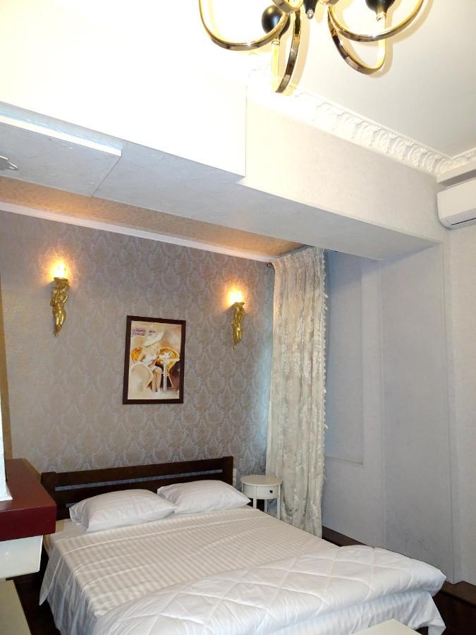 Kiev Central Boutique Hotel Exterior photo