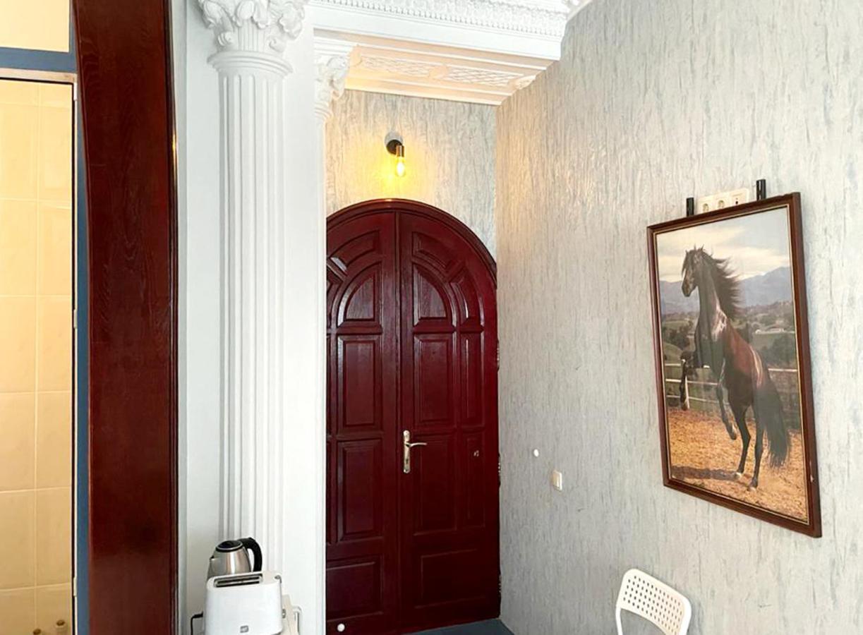 Kiev Central Boutique Hotel Exterior photo